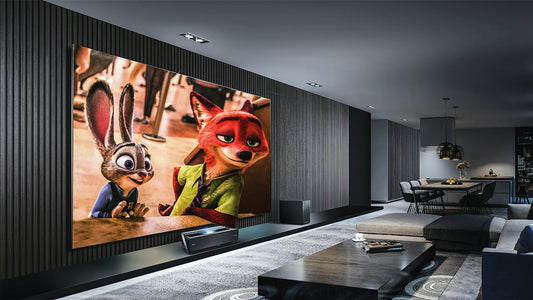 Grand écran dans un salon moderne pour le home cinéma